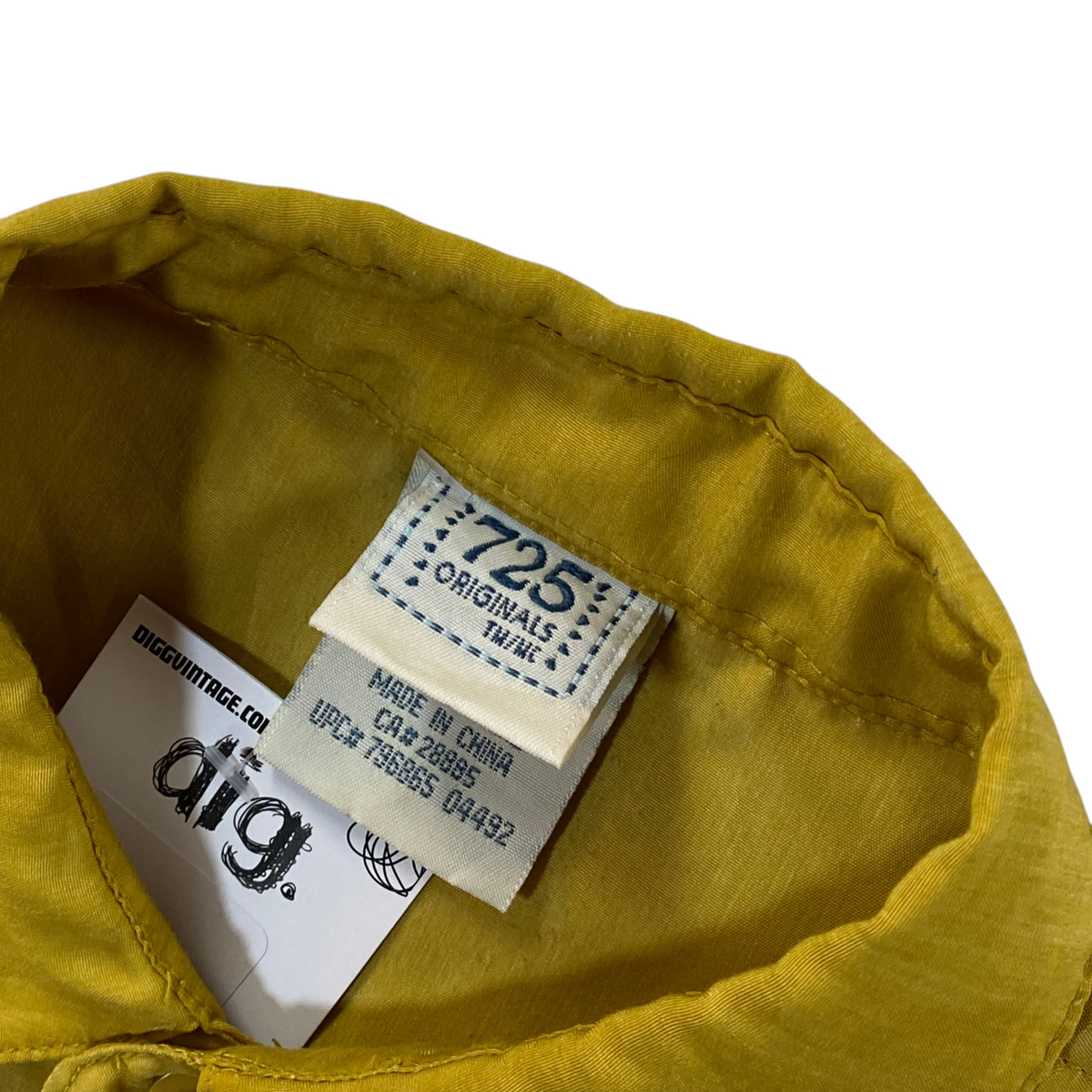 Digg It Thrift & Vintage yellow 725 Originals shirt collar tag showing size medium and brand details