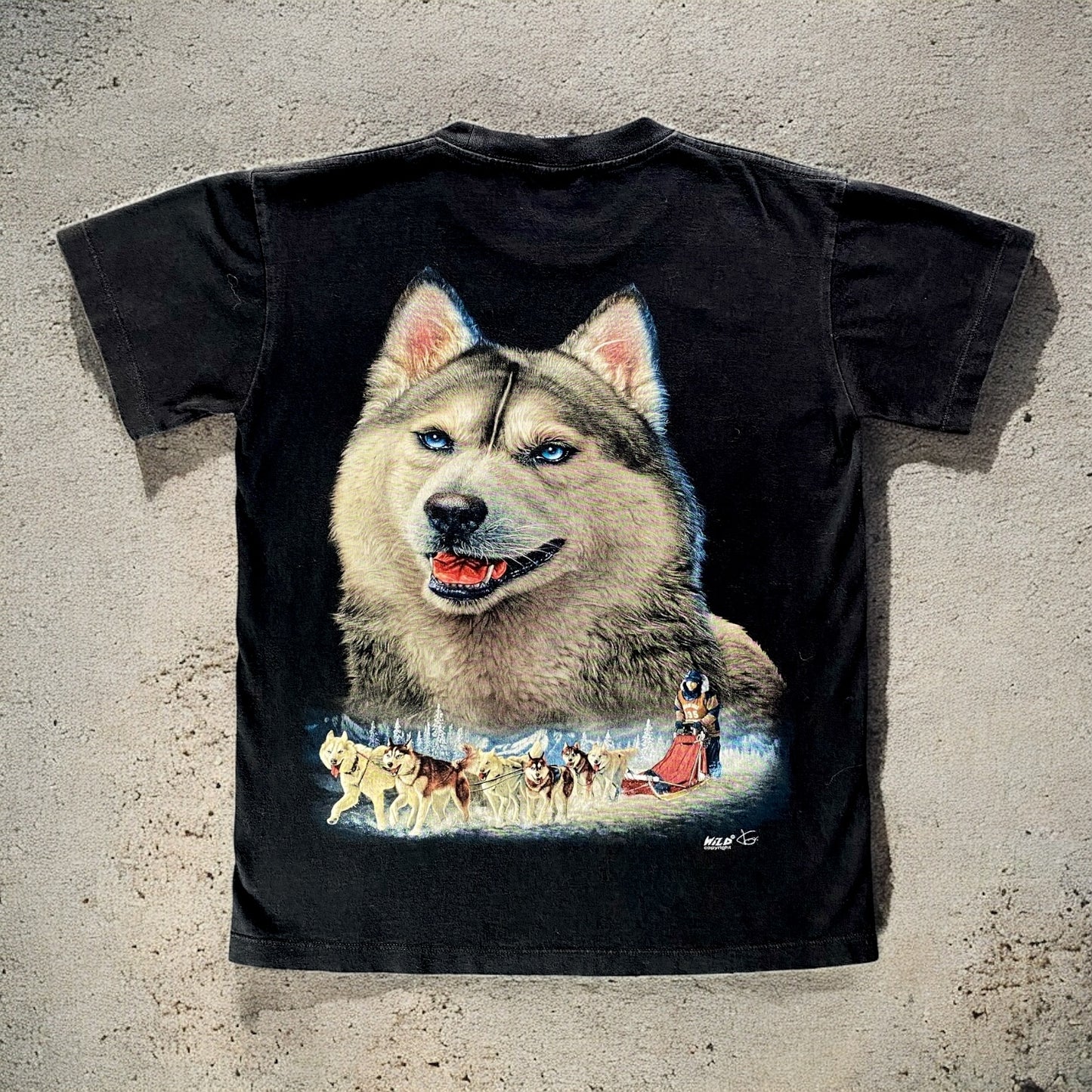 WILD Wolf Graphic T-shirt
