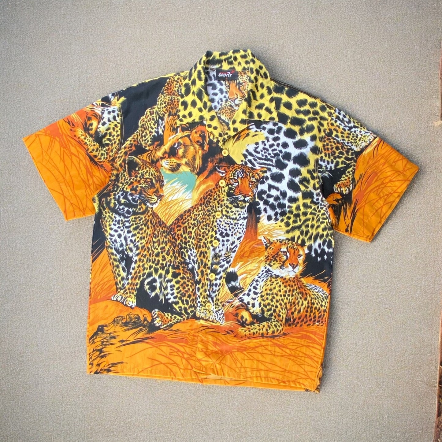 Puhuapai Cheetah Tiger Animal Print Shirt