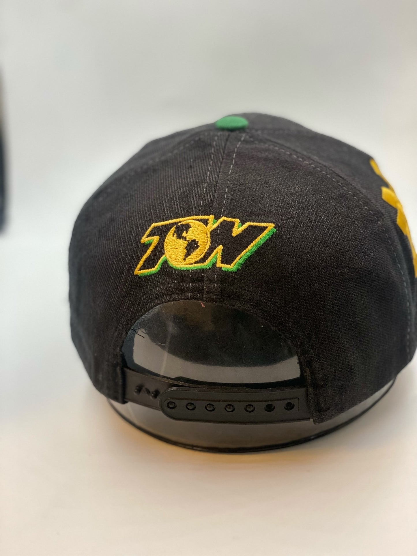 Vintage Graffiti Irish Top Of The World Cap