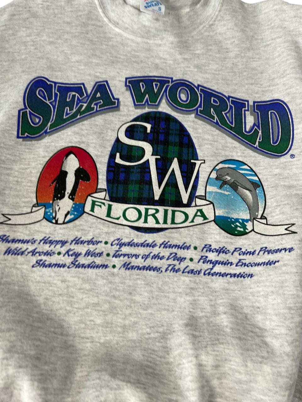 Vintage Sea World Shamu Graphic Sweatshirt