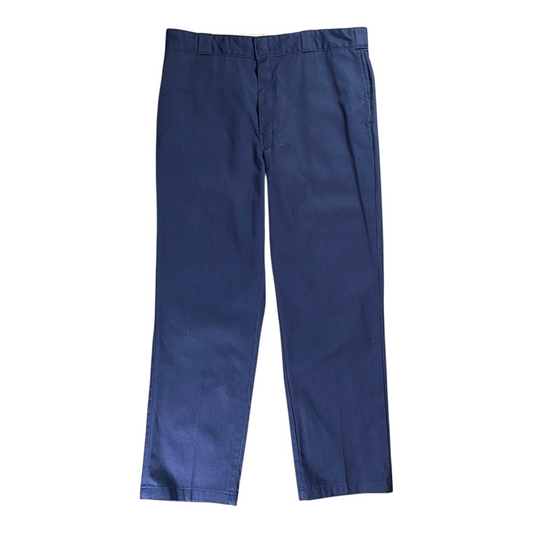 Digg It Thrift & Vintage navy blue Dickies 874 original fit work pants with a structured, durable cotton blend fabric.