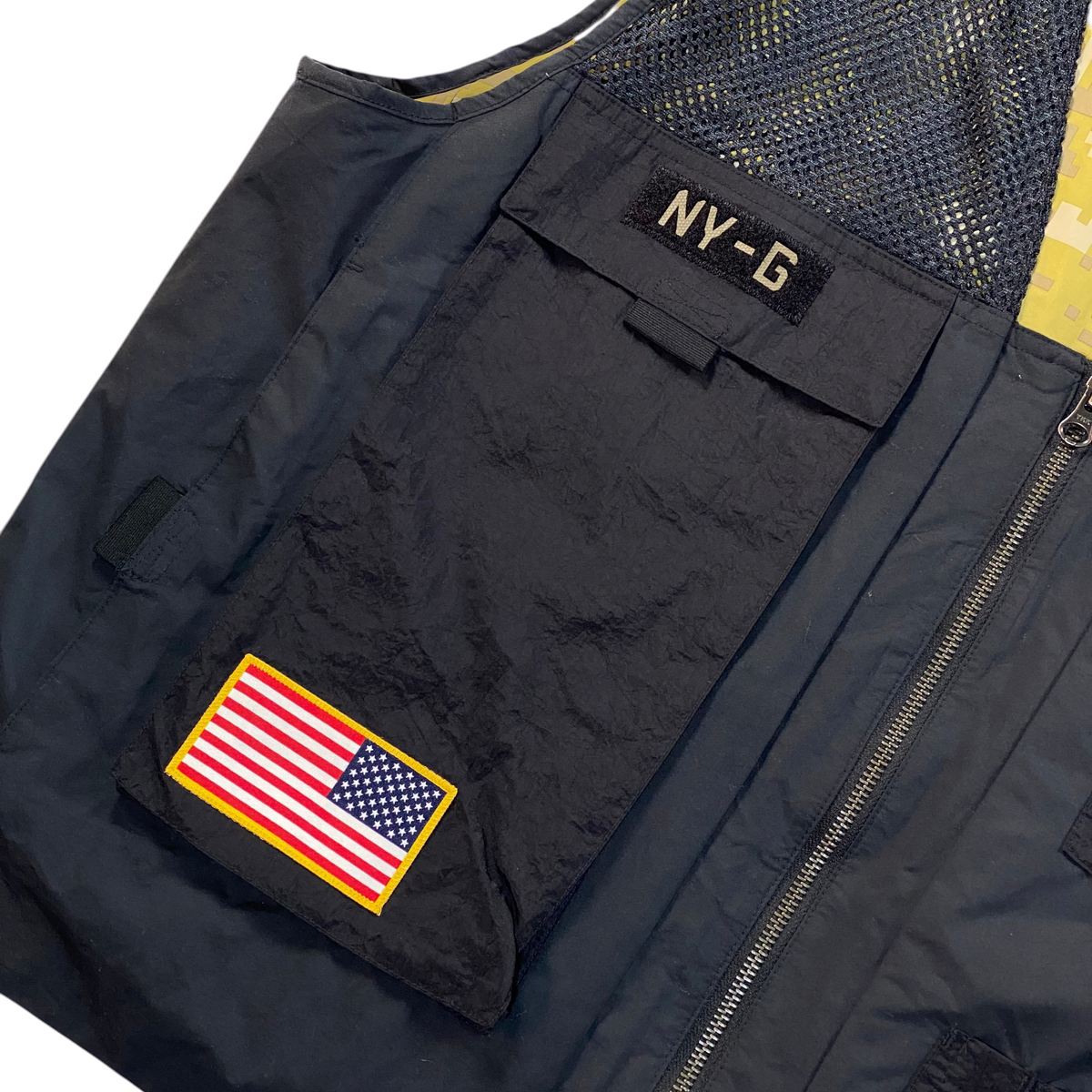 Digg It Thrift & Vintage Nike NFL New York Giants Salute to Service tactical vest with US flag patch and NY-G label