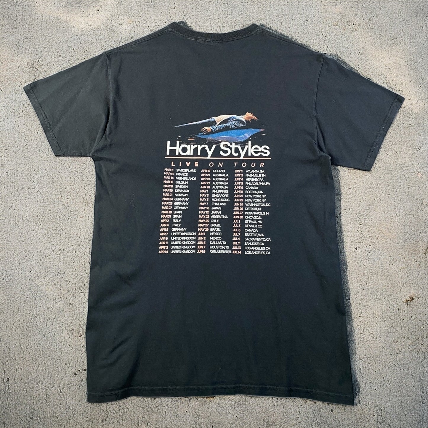 Harry Styles "Live On Tour" T-shirt