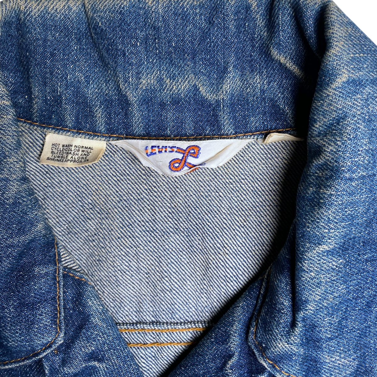 Digg It Thrift & Vintage 1970s Levi's for Gals denim jacket collar with iconic vintage brand label