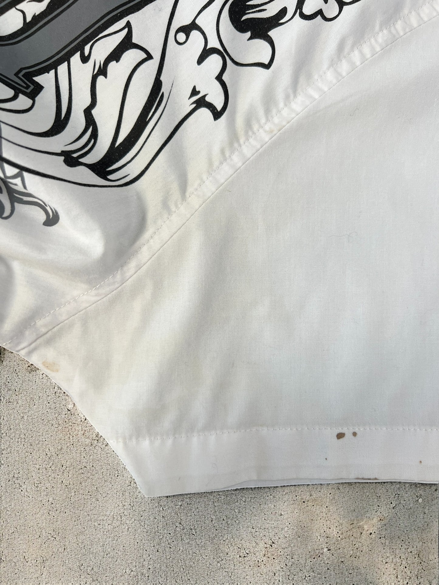 Okay ✓ "M" White Shirt