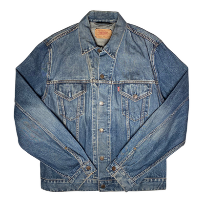 Digg It Thrift & Vintage Levi's denim trucker jacket in medium blue wash with button-up front and chest pockets