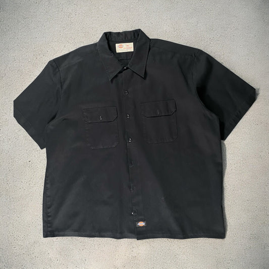 Dickies Black Button-Up Shirt – Relaxed Fit