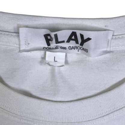 Digg It Thrift & Vintage white Comme des Garçons PLAY t-shirt neck label showing size large tag
