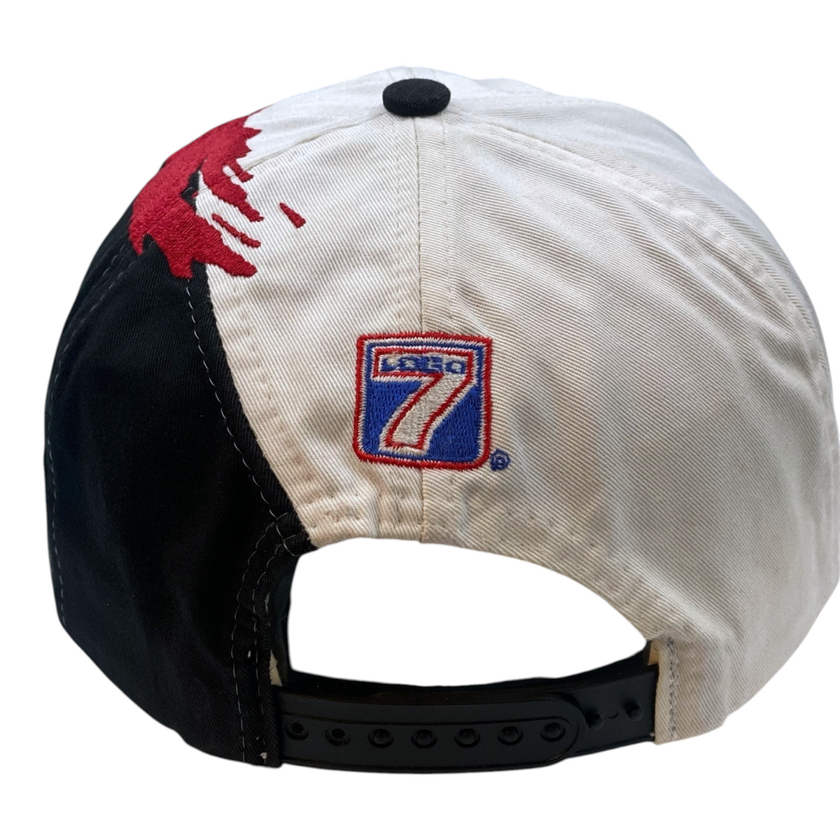 Digg It Thrift & Vintage 90s Chicago Bulls wool snapback cap with black and white panels and red splash detail
