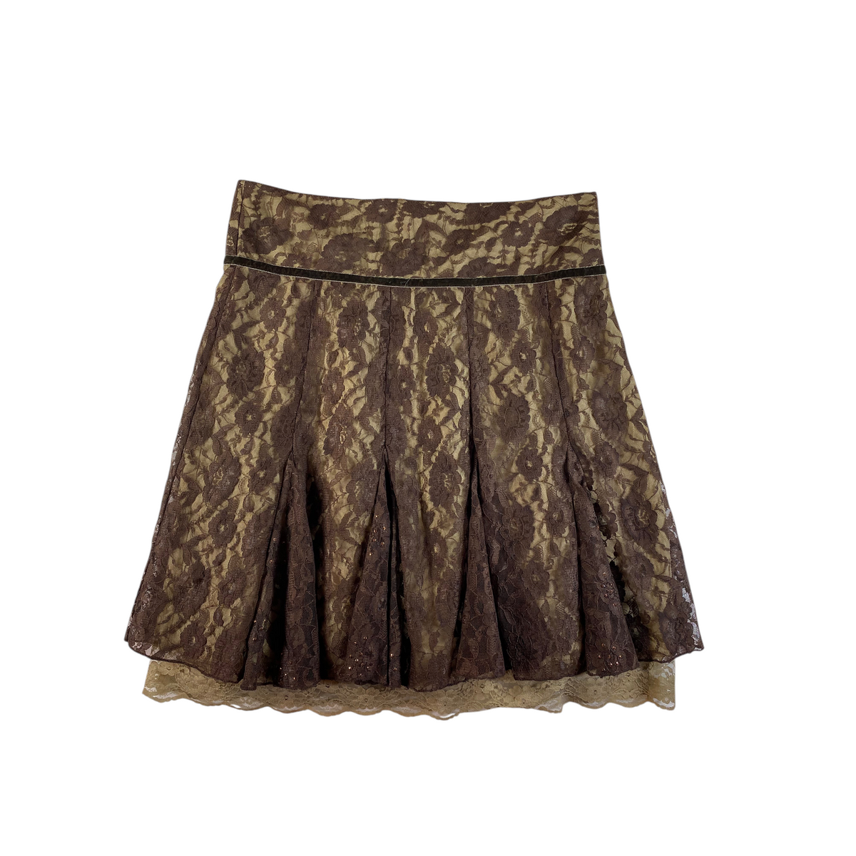 Digg It Thrift & Vintage brown floral lace pleated tiered mini skirt with a scalloped hem, fits like a size large.