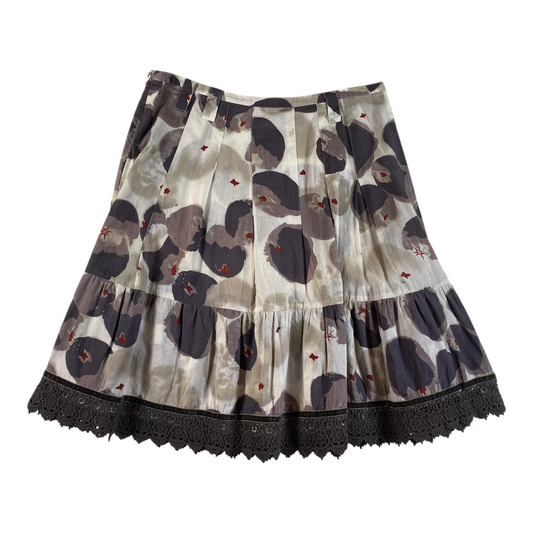Digg It Thrift & Vintage Mais Il Est Où Le Soleil? abstract floral pleated mini skirt with dark lace trim