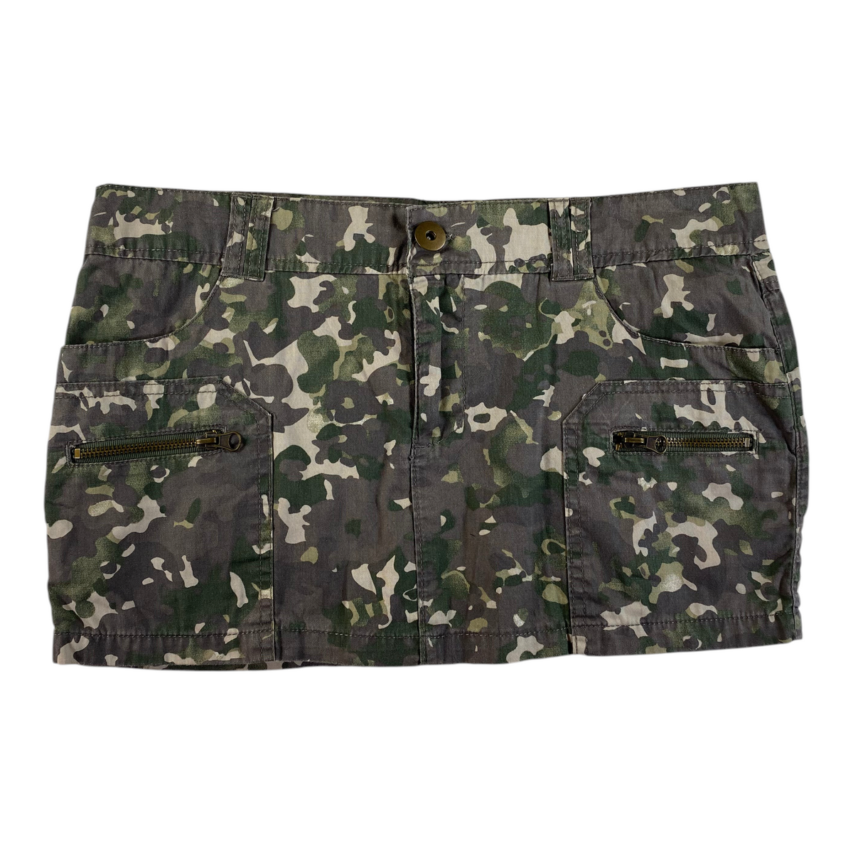 Digg It Thrift & Vintage Wet Seal camouflage utility mini skirt with front zipper pockets and button closure