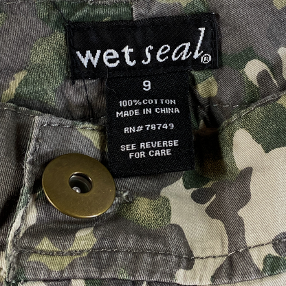 Digg It Thrift & Vintage Wet Seal camouflage cotton mini skirt size 9 label detail with brass button