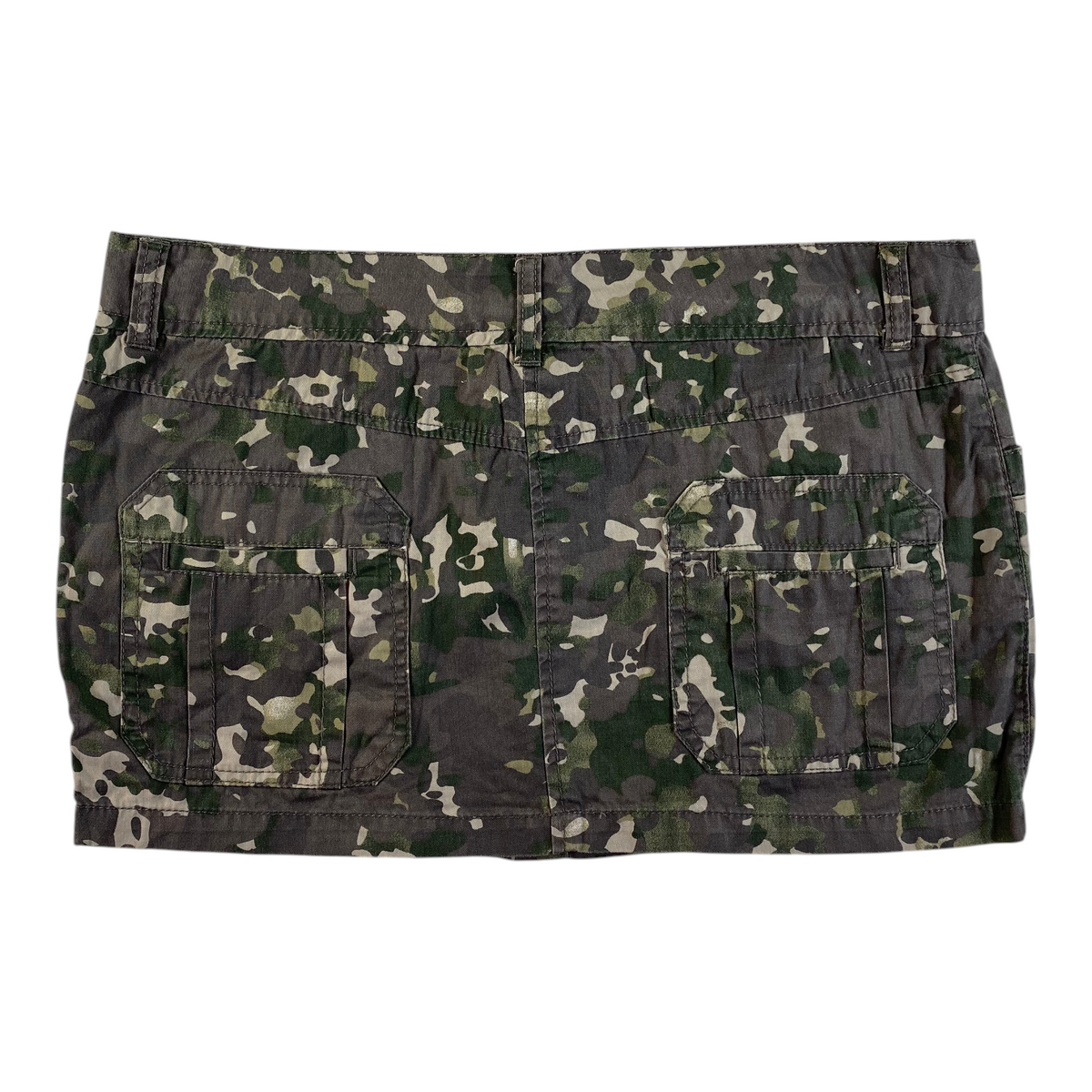 Digg It Thrift & Vintage Wet Seal camouflage utility mini skirt with back pockets and belt loops