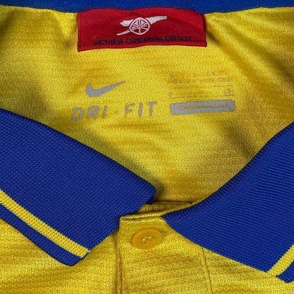 Digg It Thrift & Vintage 2013-2014 Arsenal away football shirt collar with Nike Dri-FIT branding and team crest