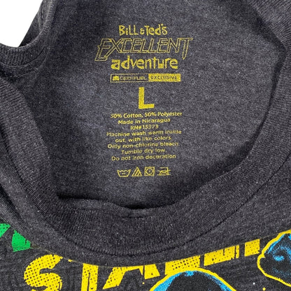 Digg It Thrift & Vintage Bill & Ted's Excellent Adventure t-shirt interior neck label with size large and care info