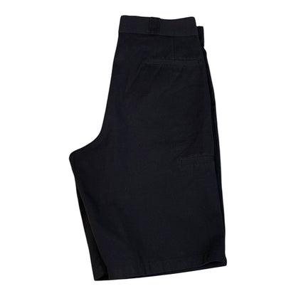 Digg It Thrift & Vintage black Dickies loose fit work shorts in size 36 with a classic flat front design.