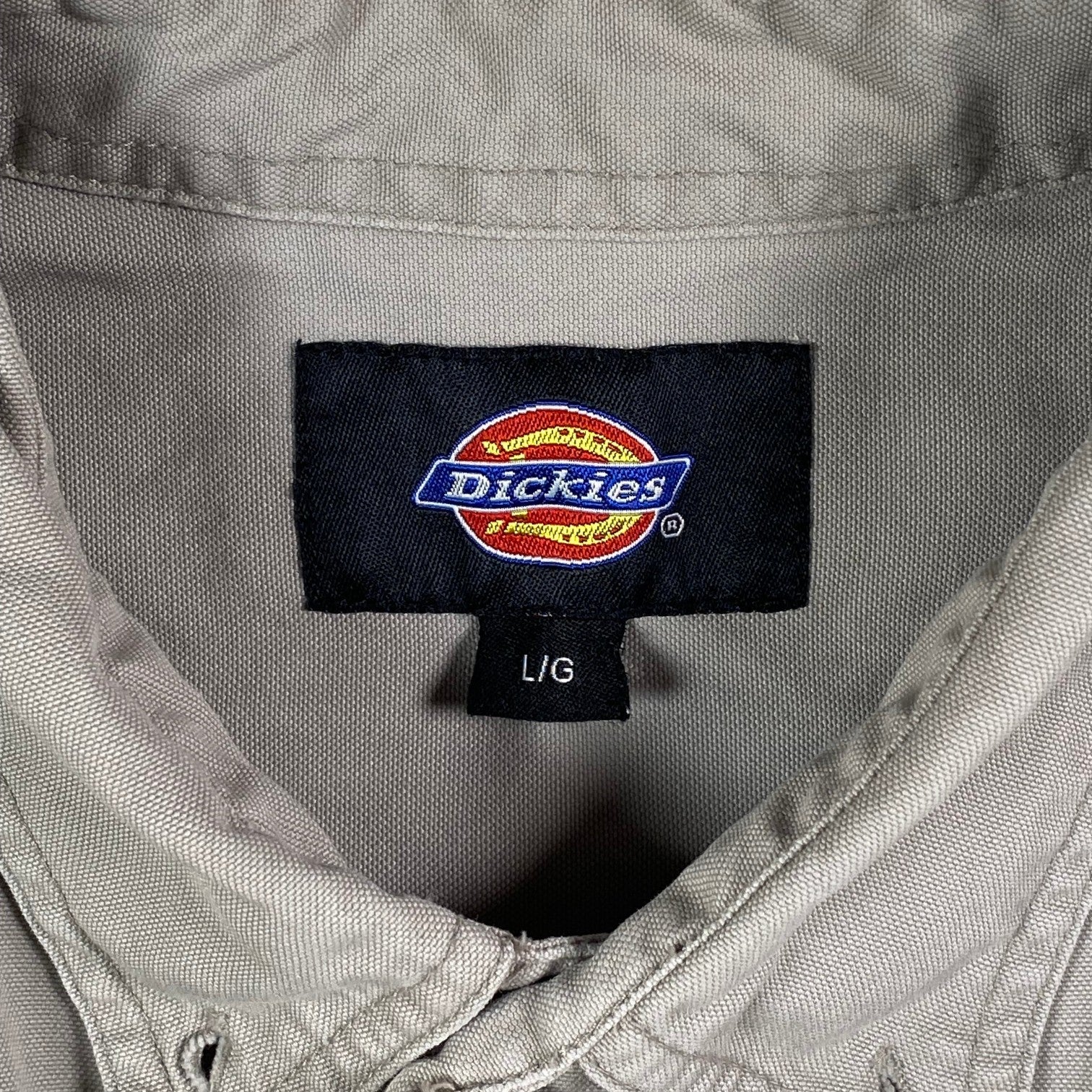 Digg It Thrift & Vintage Dickies grey outdoor shooting shirt with size large label