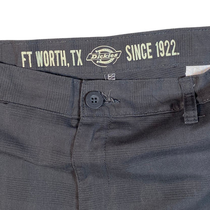 Digg It Thrift & Vintage Dickies shadow plaid textured utility work shorts with interior waistband branding