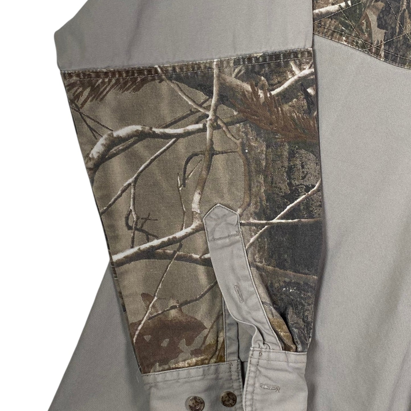 Digg It Thrift & Vintage Dickies x Realtree grey outdoor shooting shirt sleeve with camo pattern detail