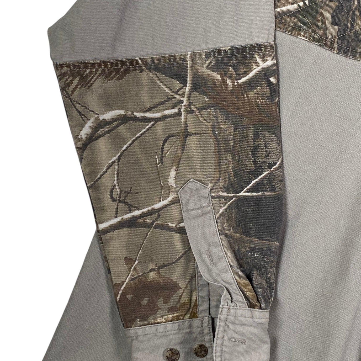 Digg It Thrift & Vintage Dickies x Realtree grey outdoor shooting shirt sleeve with camo pattern detail