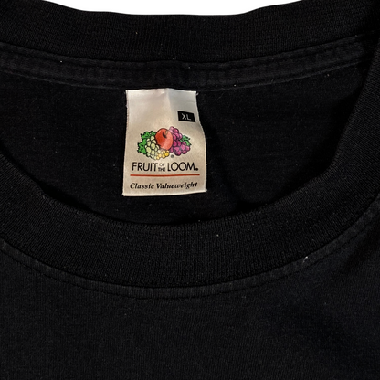 Digg It Thrift & Vintage black t-shirt with Fruit of the Loom Classic Valueweight tag showing size XL