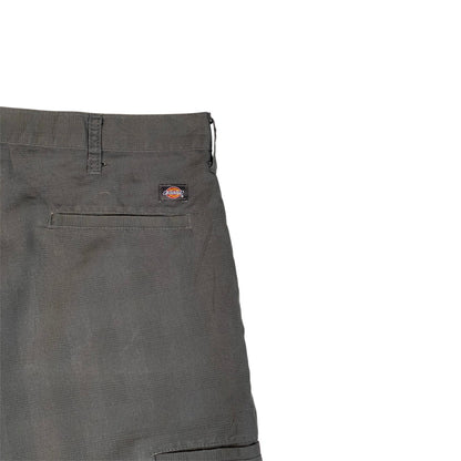 Digg It Thrift & Vintage grey Dickies shadow plaid textured utility work shorts with back pocket and logo patch