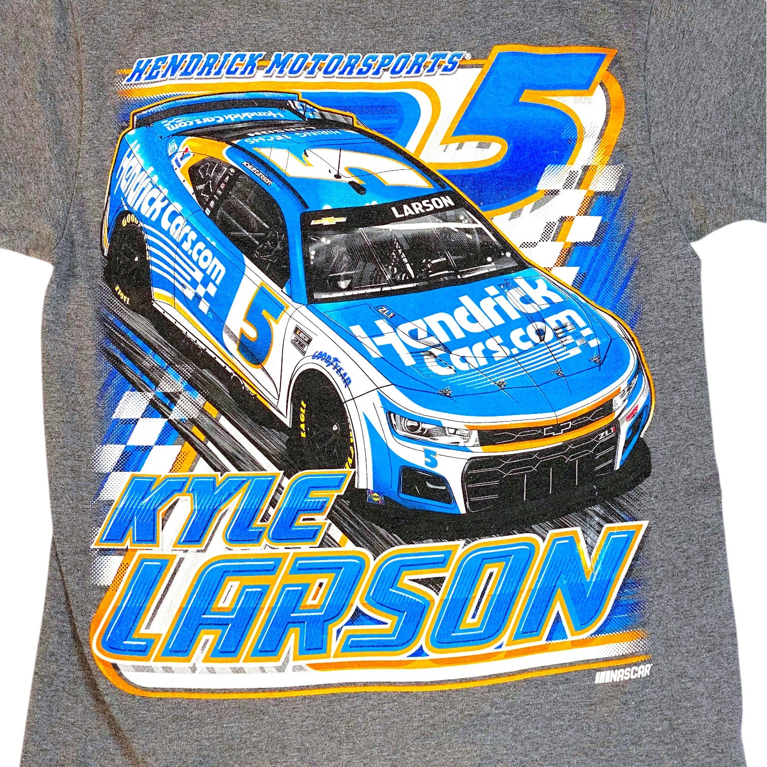Digg It Thrift & Vintage heather grey Kyle Larson NASCAR t-shirt featuring a Hendrick Motorsports race car graphic.