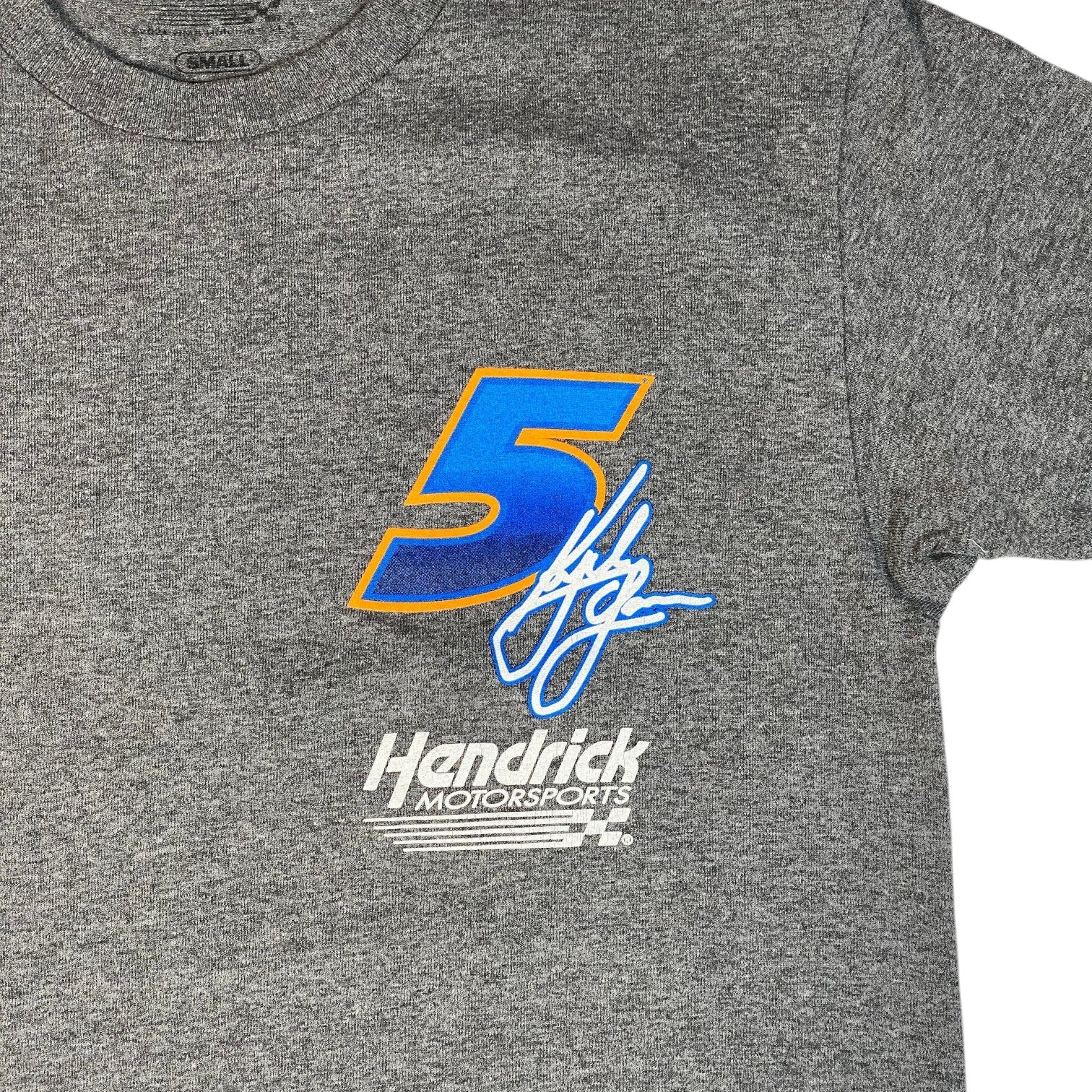 Digg It Thrift & Vintage heather grey Kyle Larson Hendrick Motorsports NASCAR t-shirt with number 5 and signature