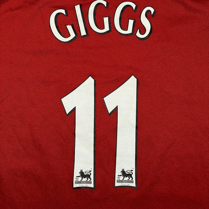 Digg It Thrift & Vintage 2006-2007 Manchester United Ryan Giggs #11 red home soccer jersey with official lettering
