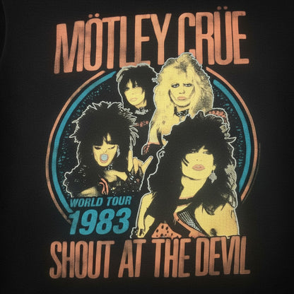 Digg It Thrift & Vintage Mötley Crüe Shout At The Devil World Tour 1983 graphic black tee, fits like a small.