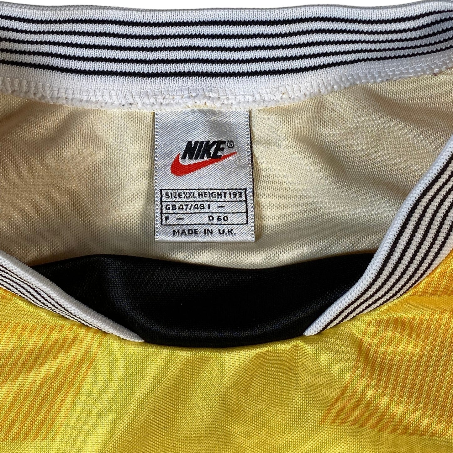 Digg It Thrift & Vintage 90s Nike TSV Crailsheim football shirt collar and size tag detail