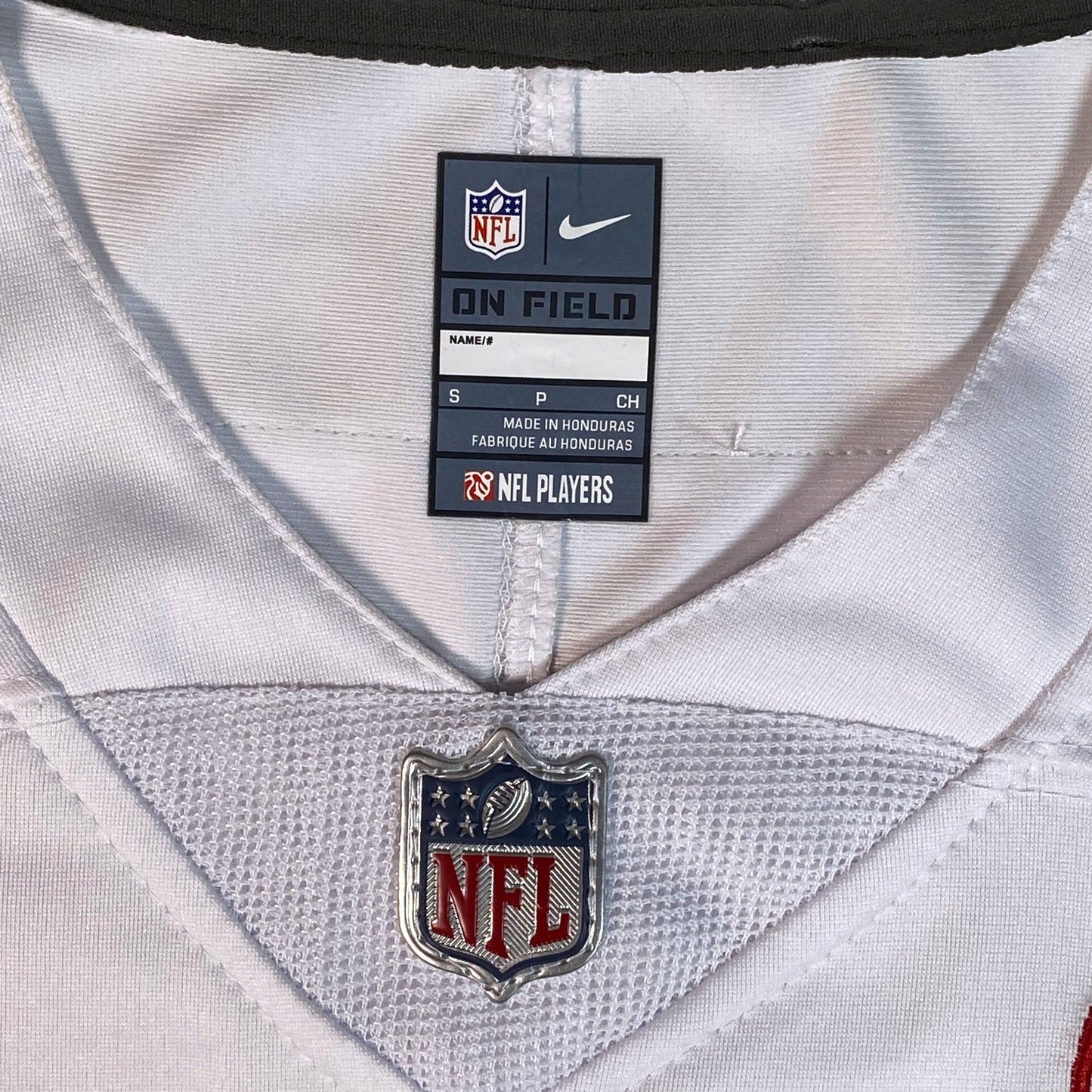 Digg It Thrift & Vintage Nike On Field NFL Kansas City Chiefs Travis Kelce away jersey size small neck label detail