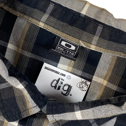 Digg It Thrift & Vintage Oakley plaid short sleeve button down shirt with XXL tag, black and tan pattern