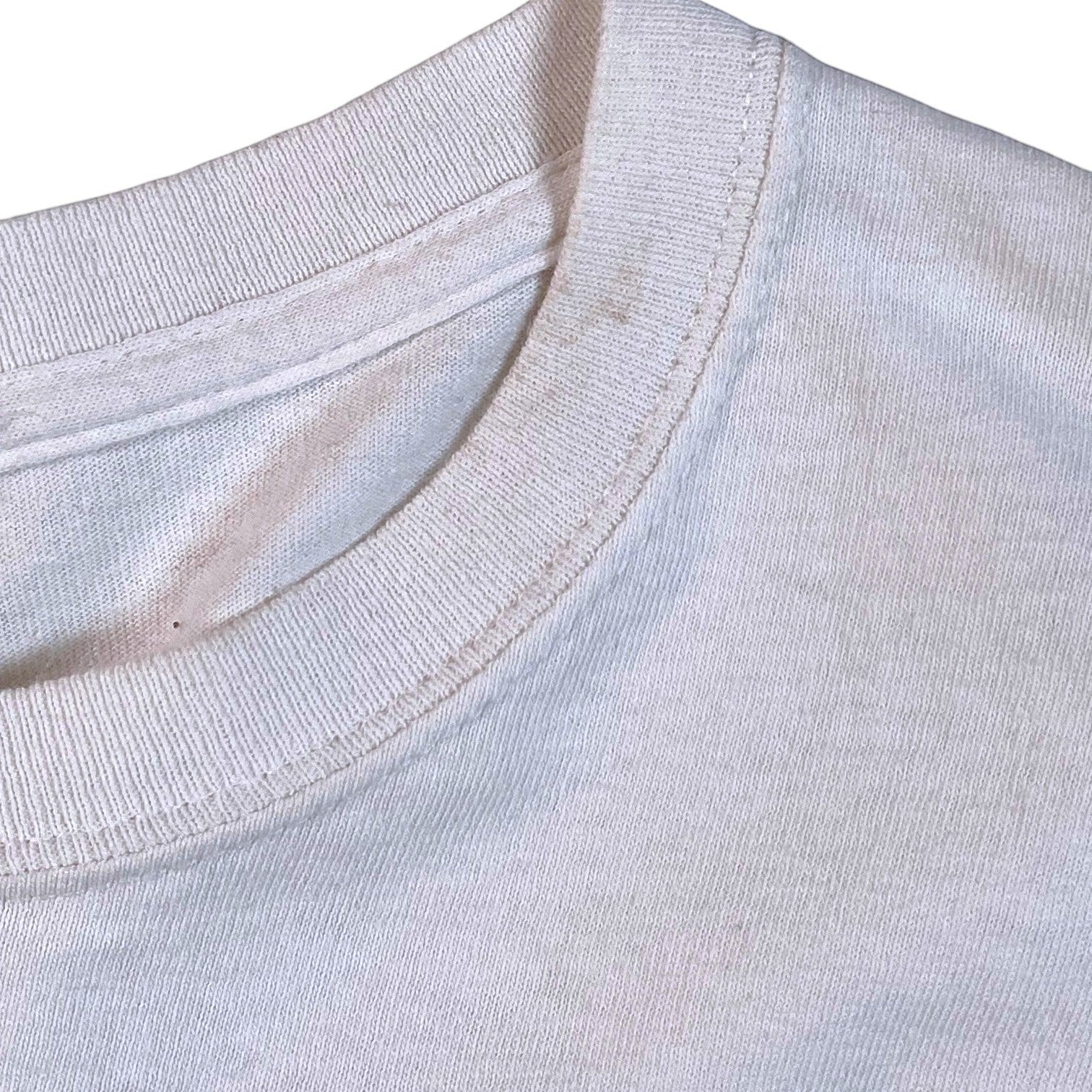 Digg It Thrift & Vintage white cotton t-shirt collar detail showing light wear